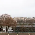 Duplex Design Close To Eiffel Tower View On Seine