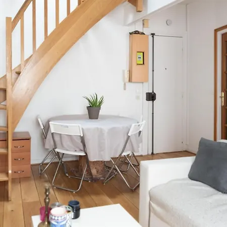 Appartamento Duplex Design Close To Eiffel Tower View On Seine Parigi