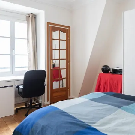 Apartment Duplex Design Close To Eiffel Tower View On Seine Paris
